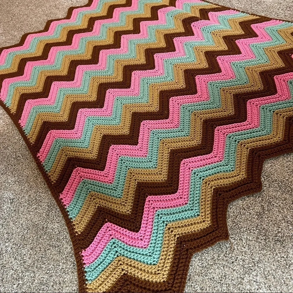 Vintage Zig Zag Chevron Afghan Throw Blanket Pink Blue Brown Lap Blanket 48 x 51